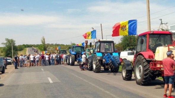 „Nicio soluție din partea statului”. Agricultorii ies din nou la proteste